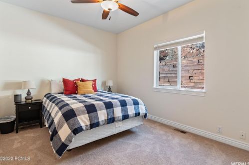 7994 Springshire Dr, Park City UT 84098-5396 exterior