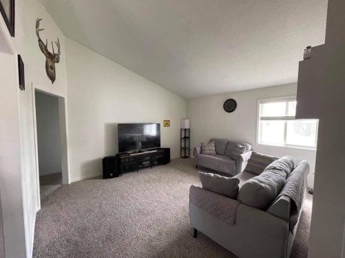 1613 5, Saint Paul MN  55112-6502 exterior