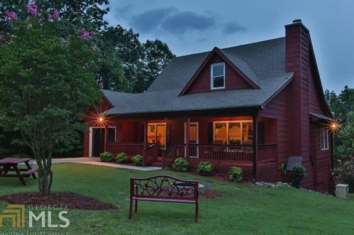 132 New Berry St, Ellijay, GA 30540-1164
