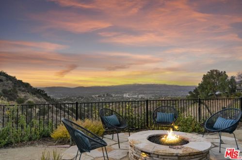 3327 Van Allen Pl, Topanga, CA 90290-4485