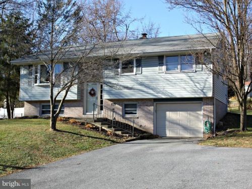 1712 Stony Battery Rd, Lancaster, PA 17601-1283