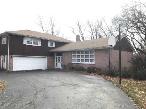 2910 Scott Cres, Homewood, IL 60422-1726