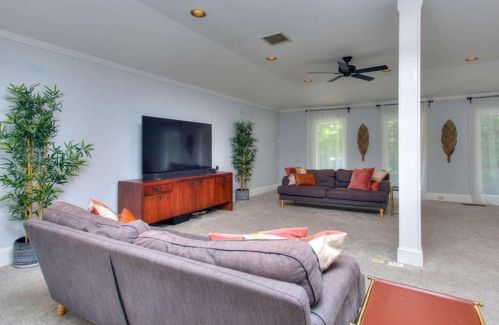 4693 Rivercliff Dr, Lilburn GA  30047-4736 exterior