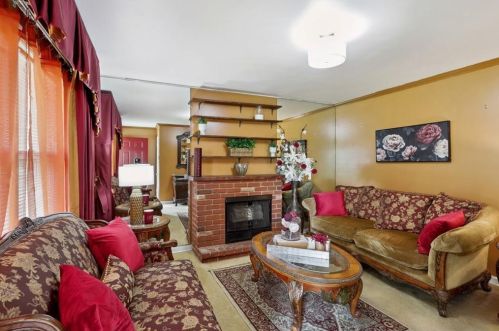 336 Bromack Dr, Atlanta, GA 30315-8408