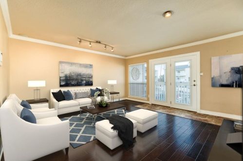 22 Mariner Village Dr, Taylor Lake Village TX 77586-5448 exterior