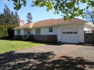 16230 Brooklyn St, Portland, OR 97236-1919