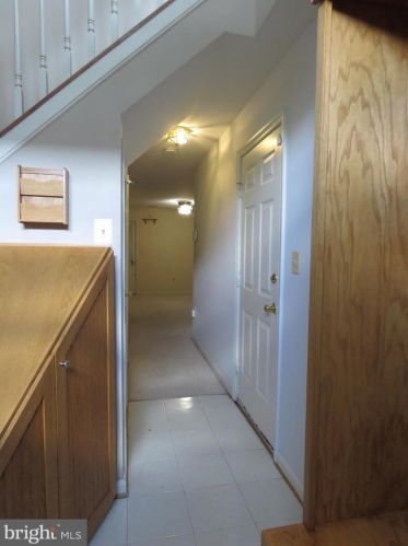 6374 Dakine Cir, Springfield VA  22150-1195 exterior