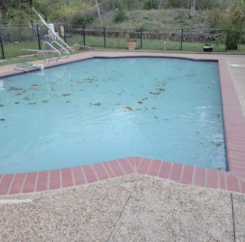 600 Blue Lk Dr, Fort Worth TX  76103-1108 exterior