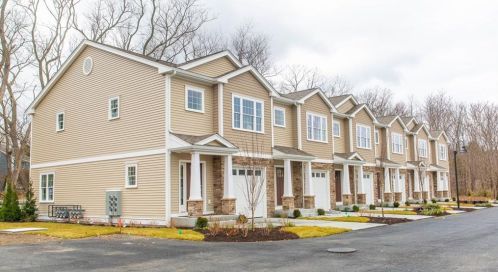 25 Franklin Rd, Warwick, RI 02818-2124