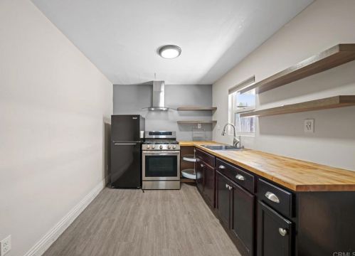 222 8th Ave, Escondido, CA 92025-5004