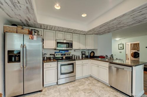 1975 Xanadu Way, Denver CO  80014-4312 exterior