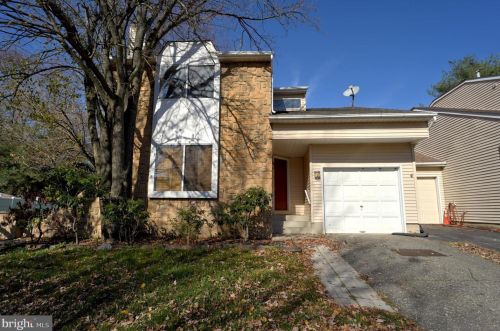 32 Geraldine Rd, East Windsor NJ  08520-2630 exterior