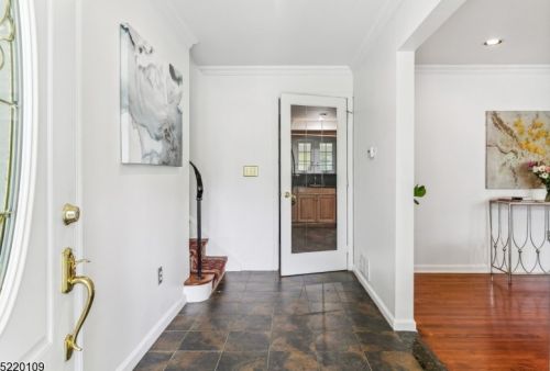 24 Sheridan Ave, Town Center, NJ 07052-2629