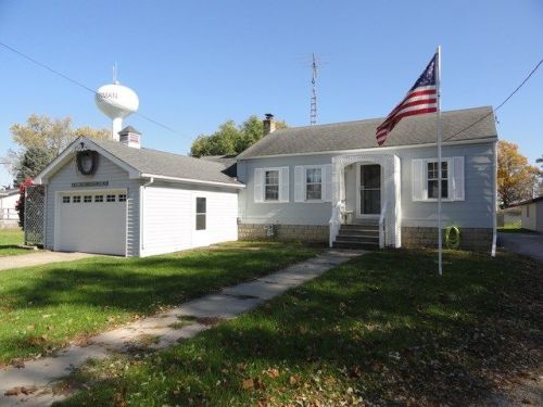 330 Hickory St, Mcgirr, IL 60556-9793