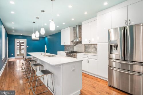 758 10th St, Philadelphia PA 19123-1966 exterior