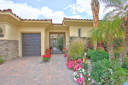 354 Loch Lomond Rd, Rancho Mirage, CA 92270-5606