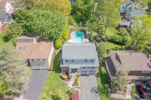 117 Cedar Ln, Maplewood, NJ 07040-1016