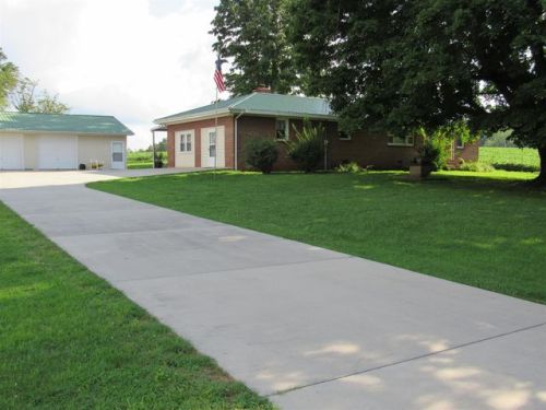 5714 Asbury Rd, Hillsboro, TN 37342-3226