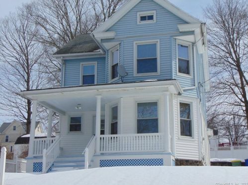 33 Maplewood St, Waterbury, CT 06708-1003