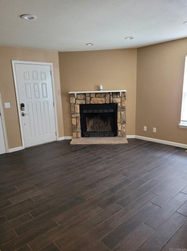 909 Dawson Way, Denver, CO 80012-3801