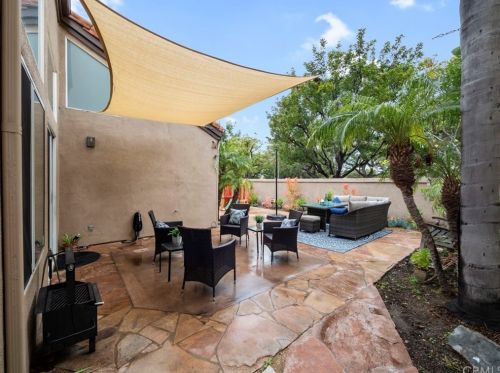35 Del Perlatto, Irvine CA  92614-5359 exterior