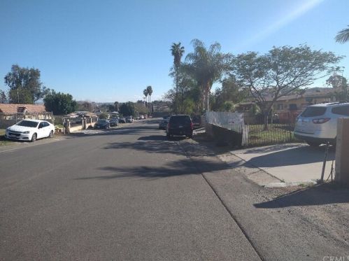4045 Dell Ave, Riverside, CA 92509-1328