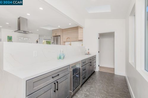 318 Soule Ave, Concord CA  94523-3639 exterior