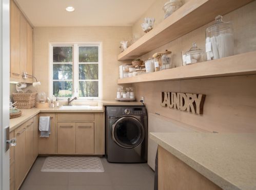 7563 Montien Rd, San Diego, CA 92127-3801
