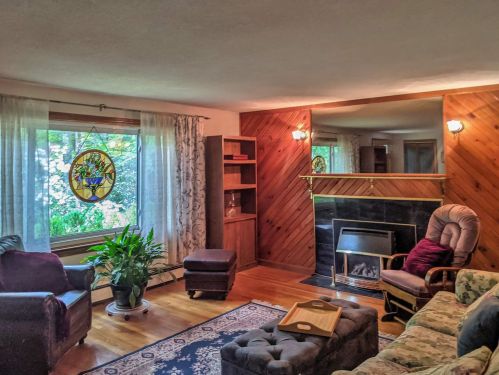 25 Rocky Pond Rd, Brookline, NH 03033-2422