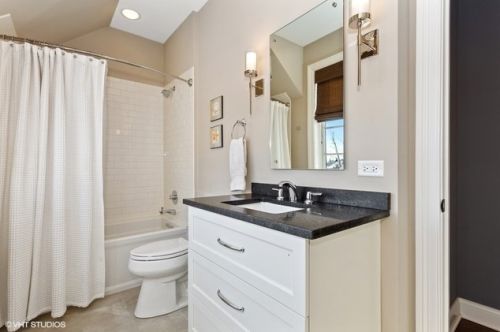 26 Golf Ave, Willowbrook IL  exterior