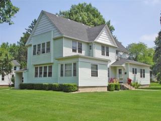 324 Main St, Crown Point IN  46307-4071 exterior