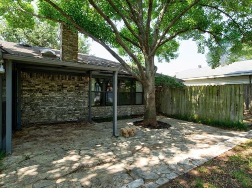 410 Granada Calle Ct, Granbury TX 76049-1476 exterior