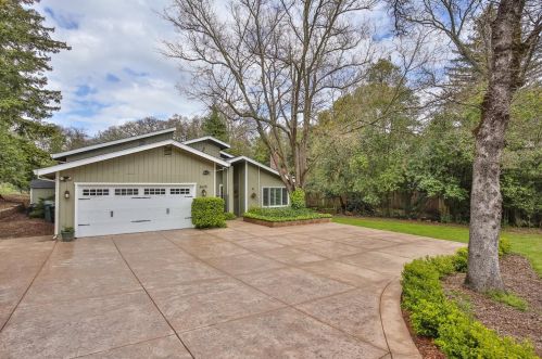 8639 Winding Way, Fair Oaks, CA 95628-6406