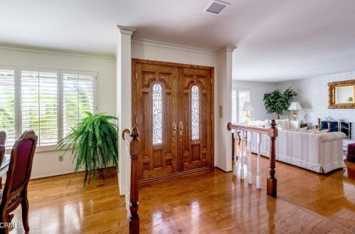 3860 Karen Lynn Dr, Glendale, CA 91206-1218