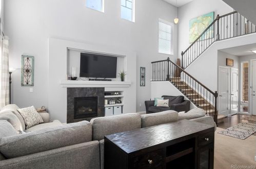 6918 Elk Ct, Aurora CO 80016-4290 exterior