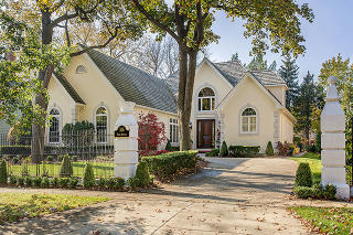 316 Ellis Ave, Wheaton, IL 60187-4960