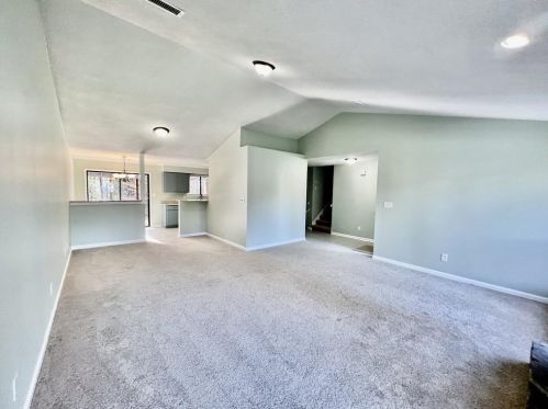 986 Worcester Pl, Lilburn, GA 30047-4874
