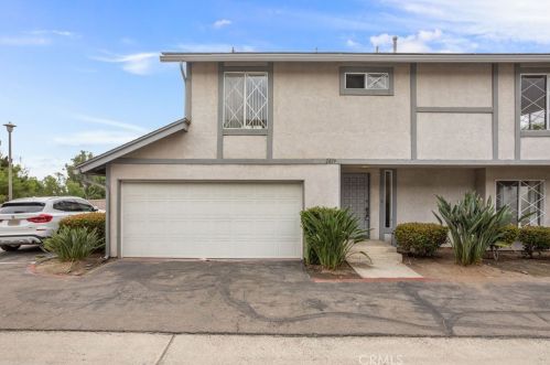 2819 Unicornio St, Carlsbad, CA 92009-4420