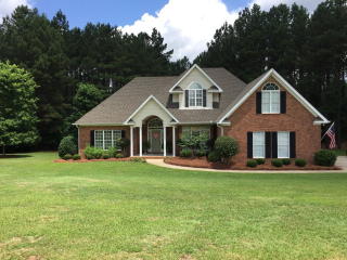 170 Hidden Lakes Dr, Gray, GA 31032-4744
