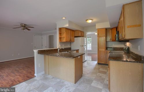 9 Mill Pond Dr, Lancaster PA  17603-7412 exterior