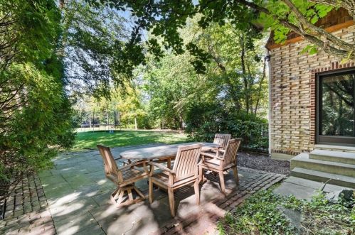 406 Brierhill Rd, Bannockburn IL  60015-4402 exterior