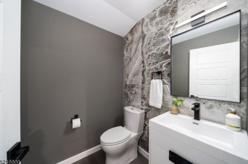 54 Elm St, Montclair NJ  07042-3234 exterior