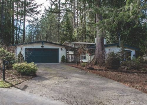 80 Village View Dr, Allyn, WA 98524-9600