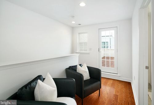 1828 12 St, Philadelphia PA 19147-4532 exterior