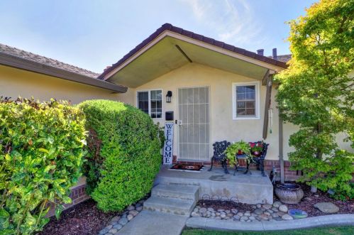 1233 Fairmont Ave, Lodi, CA 95240-5518