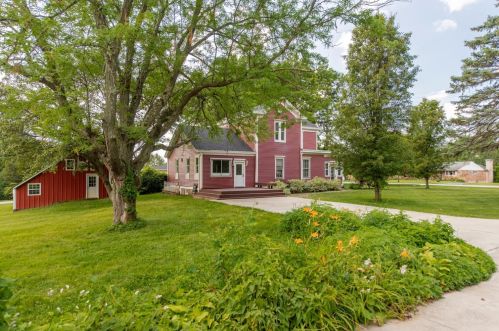 8434 Cheviot Rd, Cincinnati, OH 45247-3806