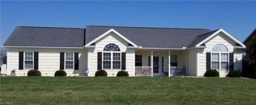 74 Greenbrier Ln, Davisville, WV 26142-2001