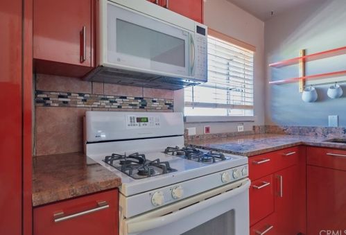 3440 Mono Dr, Riverside CA  92506-2118 exterior