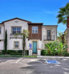 650 Casita St, Anaheim CA  92805-4747 exterior