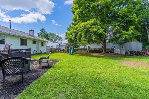 421 Willow Grove St, Hackettstown NJ  07840-1855 exterior